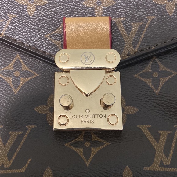 Louis V purse - Picture 3 of 11
